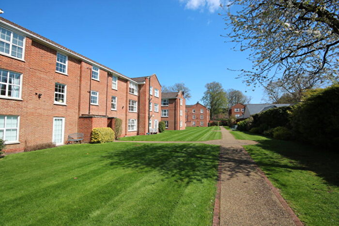 2 Bedroom Apartment To Rent In Finlay House, Phyllis Court Drive, Henley-On-Thames, Oxfordshire, RG9