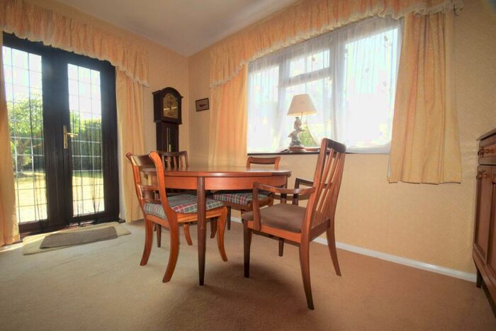 3 Bedroom Chalet For Sale In Norman Close, Wigmore, Gillingham, ME8