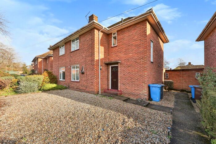 4 Bedroom Semi-Detached House To Rent In Wordsworth Road, Norwich, NR5