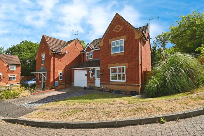 4 Bedroom Detached House For Sale In Curlew Grove, Stanground, Peterborough, PE2