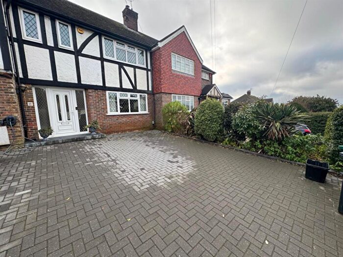 5 Bedroom Detached House To Rent In Hill Drive, Hove, BN3