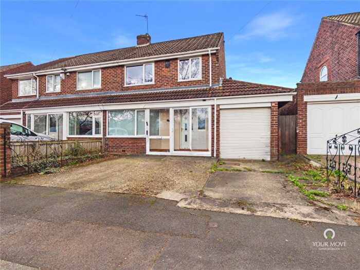 3 Bedroom Semi-Detached House For Sale In Fairway, Blaydon, NE21