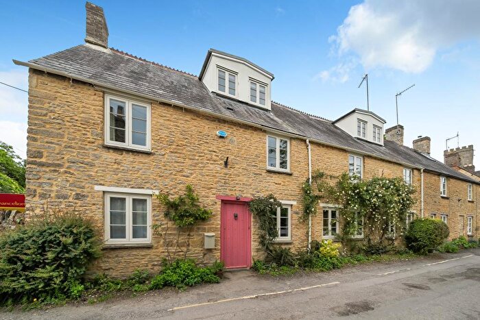 5 Bedroom Cottage To Rent In Charlbury, Oxfordshire, OX7