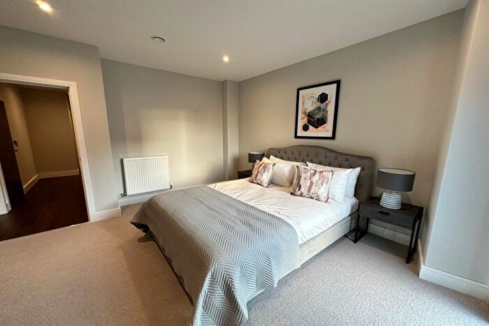 2 Bedroom Apartment To Rent In Handlebury House, Leamouth Road, E14