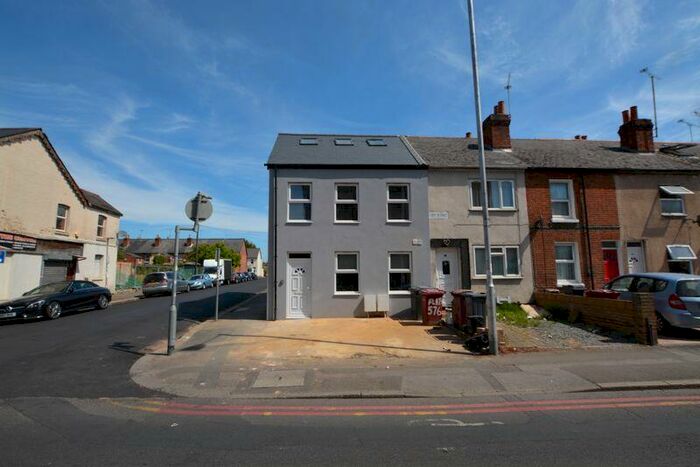 2 Bedroom Flat To Rent In Oxford Road, Reading, RG30