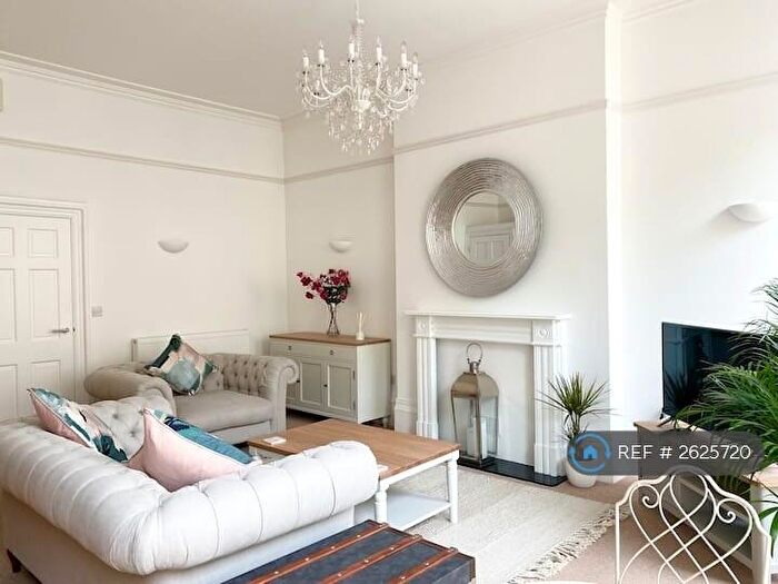 1 Bedroom Flat To Rent In Oriental Place, Brighton, BN1