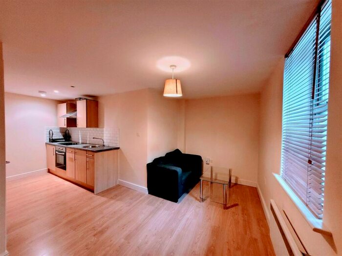 1 Bedroom Flat To Rent In Ivegate, Sunbridge Road, Bradford, BD1