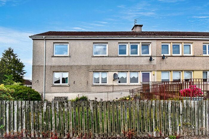3 Bedroom Flat For Sale In Mid Barrwood Road, Kilsyth, G65