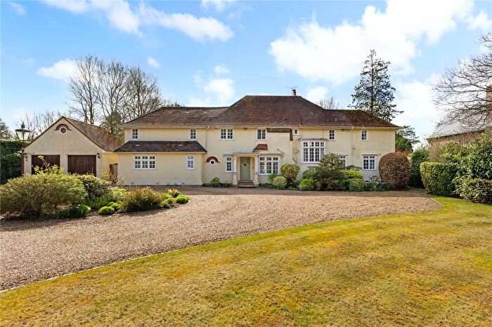 5 Bedroom Detached House For Sale In Chalfont Lane, Chorleywood, Rickmansworth, Hertfordshire, WD3