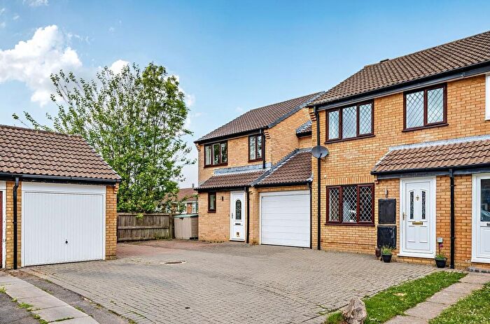 3 Bedroom End Of Terrace House For Sale In Slimbridge Close, Yate, BS37