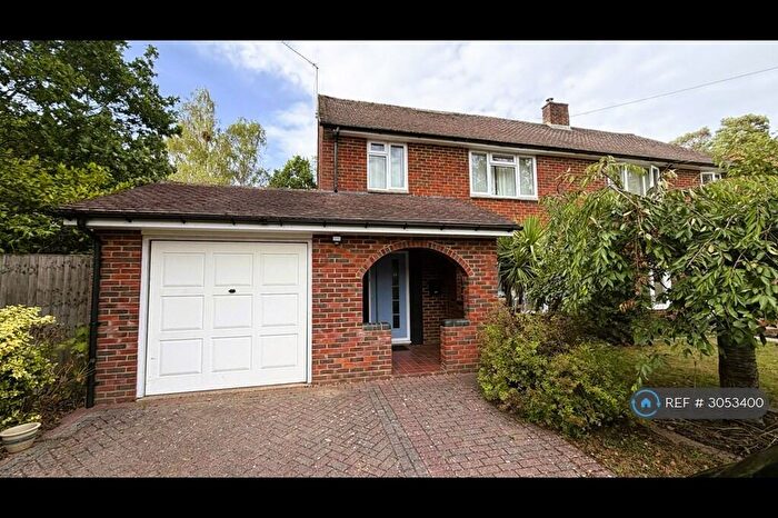 3 Bedroom Semi-Detached House To Rent In Wigmore Road, Tadley, RG26