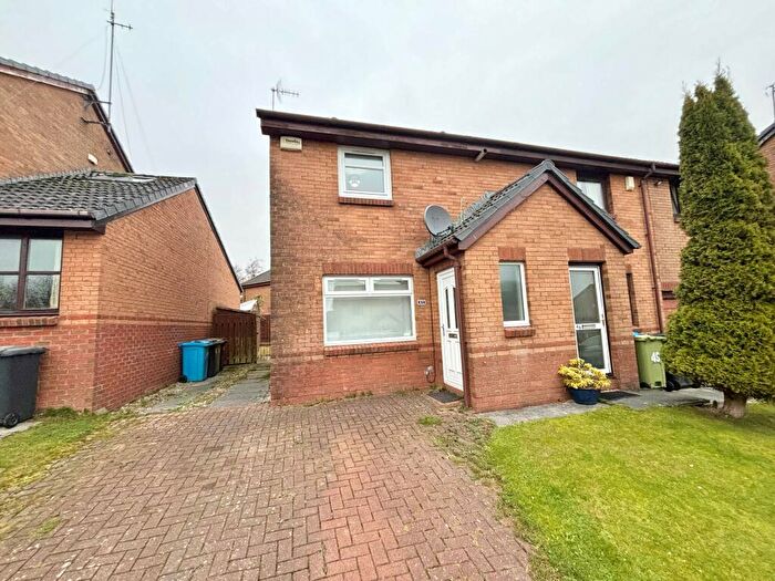 3 Bedroom Apartment To Rent In Tiree Place, Newton Mearns, G77