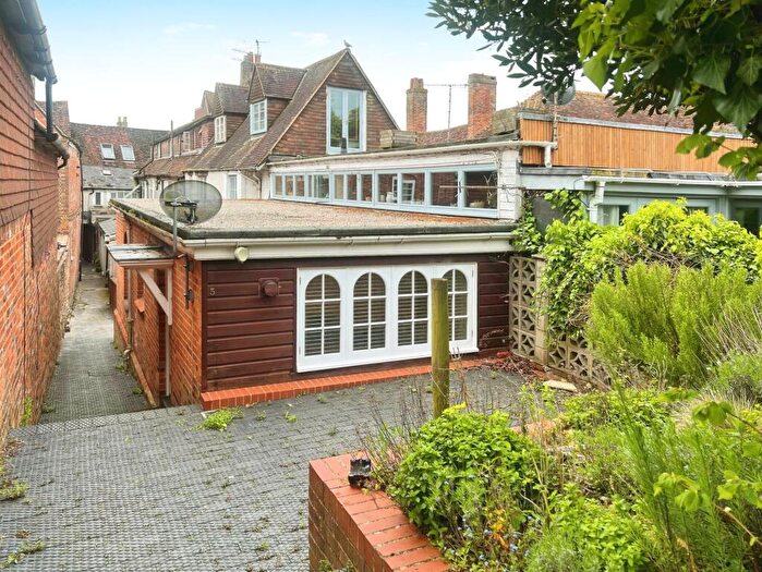 1 Bedroom Flat To Rent In High Street, Marlborough, SN8