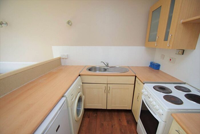 1 Bedroom Flat To Rent In , Watford, WD25