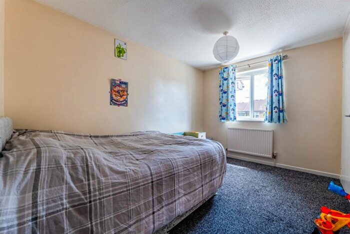 3 Bedroom Terraced House For Sale In Orrian Close, Stratford-Upon-Avon, CV37