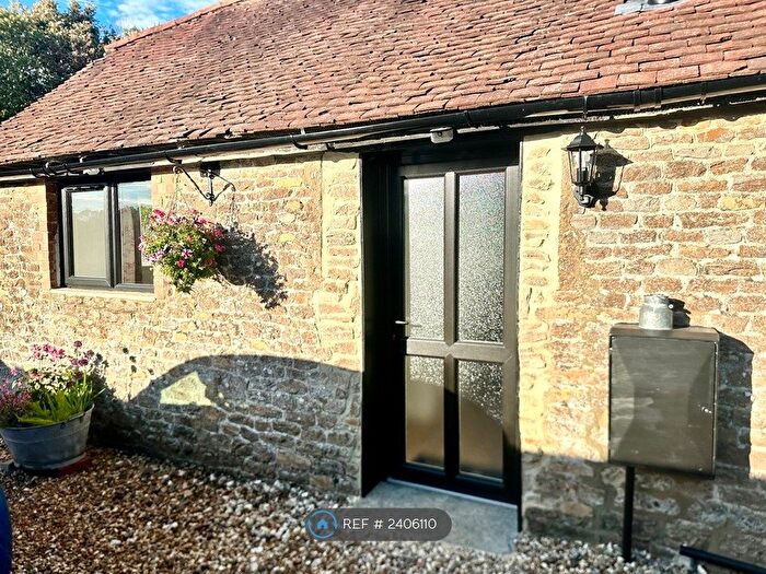 2 Bedroom Detached House To Rent In Whitehill Road, Liphook, GU35