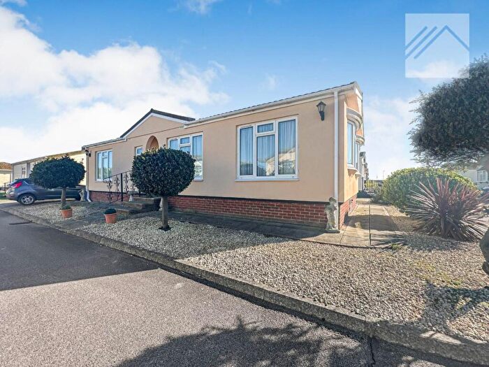 2 Bedroom Park Home For Sale In Kings Park, Creek Road, Canvey Island, SS8