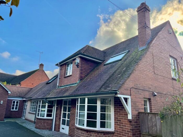 4 Bedroom Detached House To Rent In Matford Road, St Leonards, EX2