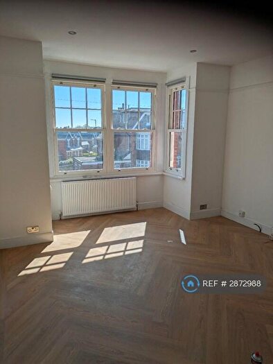 2 Bedroom Flat To Rent In Enys Road, Eastbourne, BN21