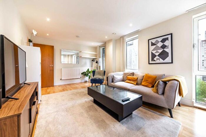 3 Bedroom Flat To Rent In Indescon Square, Canary Wharf, E14