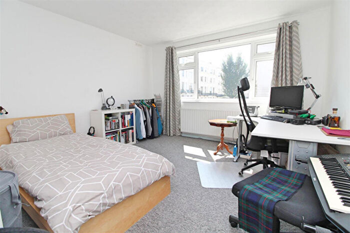 Studio To Rent In Kitilear Court, Lansdowne Road, Hove, BN3
