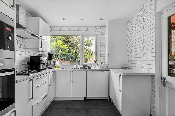 4 Bedroom Terraced House To Rent In Bisenden Road, Croydon, Surrey, CR0