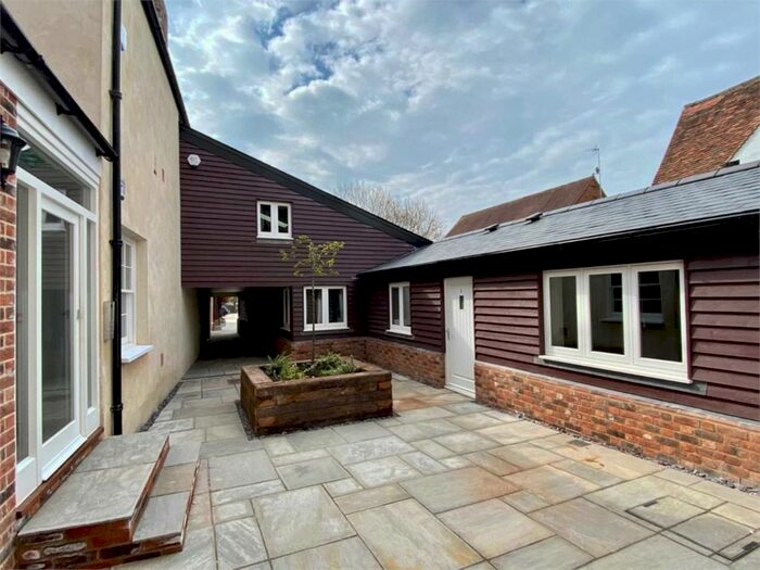 1 Bedroom Flat To Rent In Market Place, Henley-On-Thames, RG9