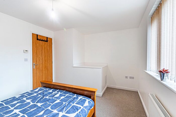 2 Bedroom Semi-Detached House For Sale In West Moor Croft, Goldthorpe, Rotherham, S63