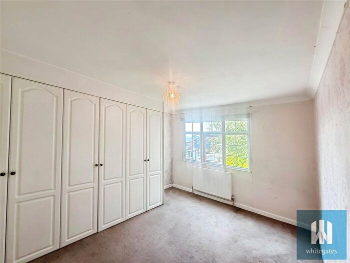 4 Bedroom Semi-Detached House To Rent In Marie Close, Lascelles Hall, Huddersfield, HD5