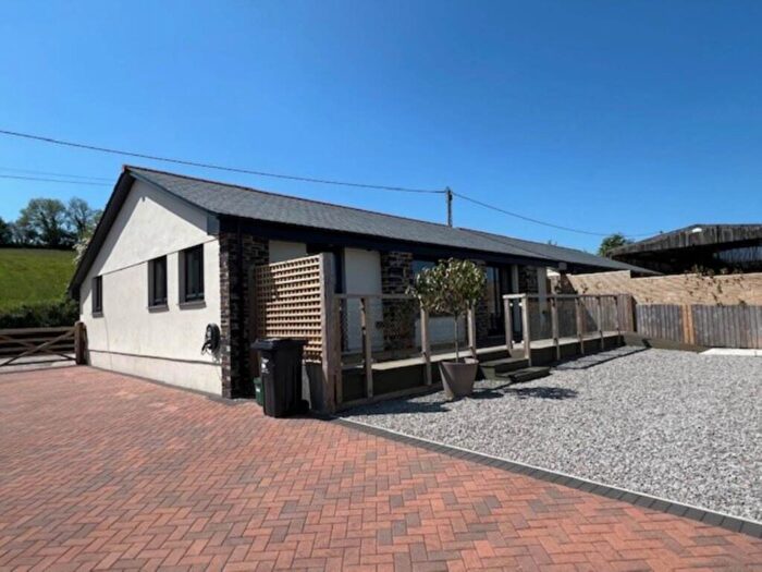 2 Bedroom Bungalow To Rent In Swallow Cottage, Callington, PL17