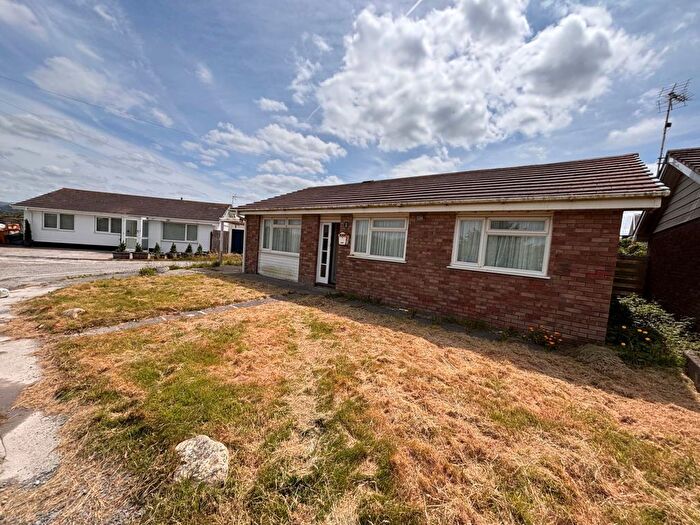 3 Bedroom Bungalow For Sale In Bryngwyn Close, Borth, SY24