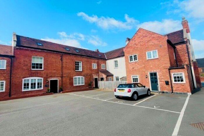 2 Bedroom Flat To Rent In Bower House, Lichfield, WS13