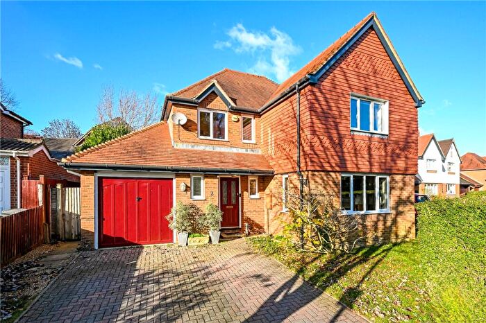 4 Bedroom Detached House For Sale In Monarch Way, Winchester, Hampshire, SO22
