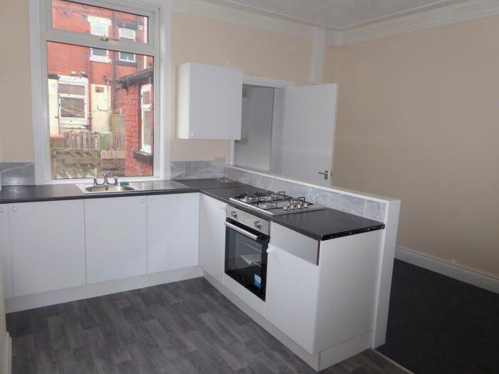 4 Bedroom Terraced House To Rent In East Park Road, East End Park, LS9