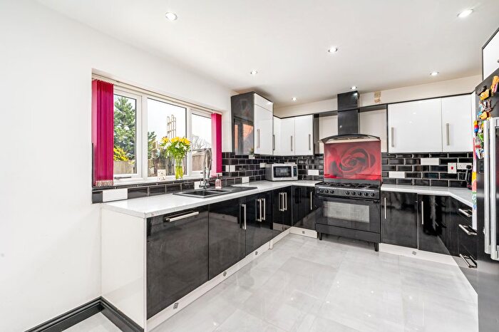 4 Bedroom Semi Detached House For Sale In Stud Lane, Birmingham, B33