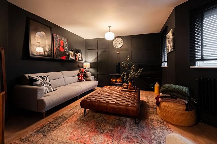 2 Bedroom Flat For Sale In St. James Court, Birstall, LE4