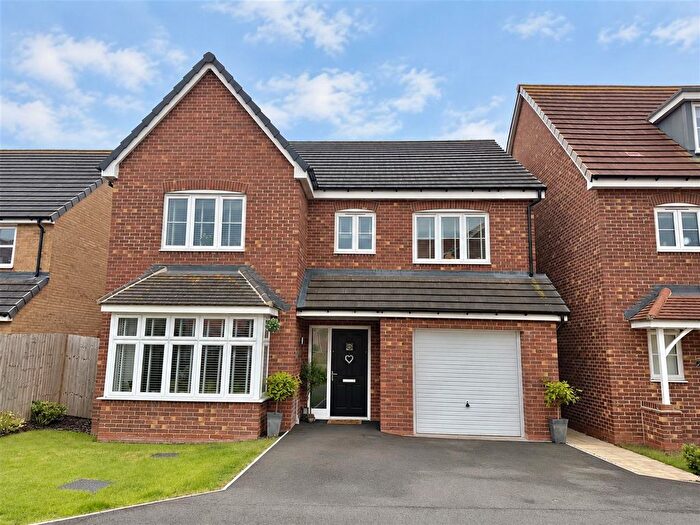 4 Bedroom Detached House For Sale In Gray Croft, Pocklington, York, YO42