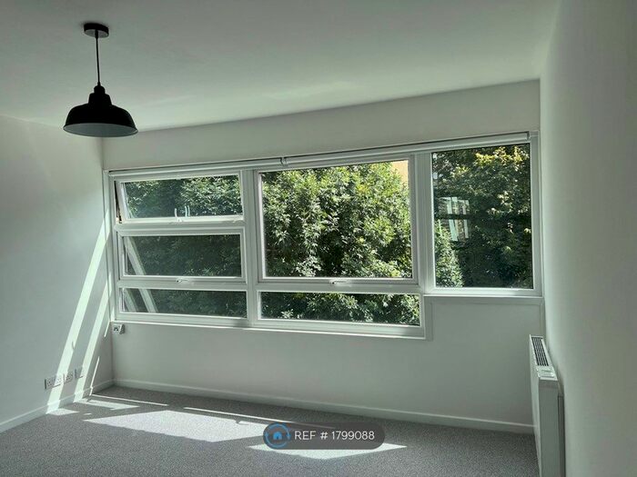 2 Bedroom Flat To Rent In Somerhill Road, Hove, BN3