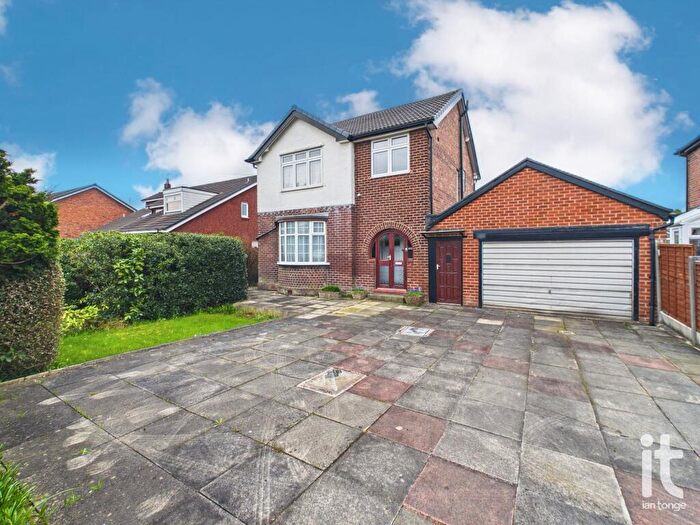 4 Bedroom Detached House For Sale In Chester Road, Hazel Grove, Stockport, SK7