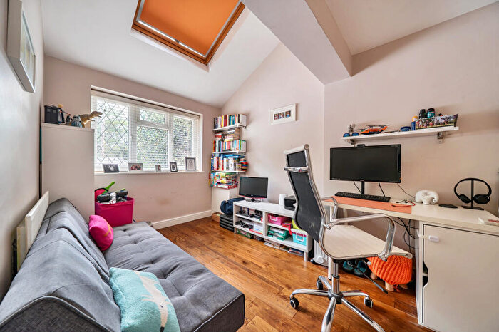 3 Bedroom End Of Terrace House For Sale In Bailey Close, Windsor, SL4