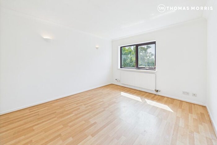 2 Bedroom Apartment For Sale In Back Street, Biggleswade, Bedfordshire, SG18