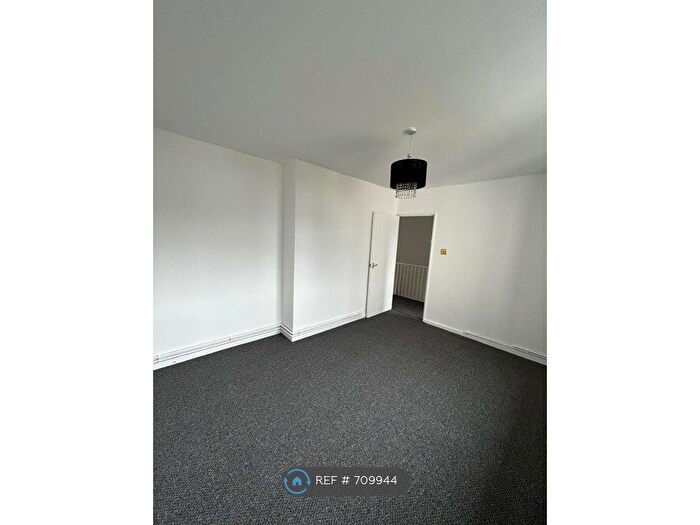 3 Bedroom Terraced House To Rent In Chalcombe Road, London, SE2