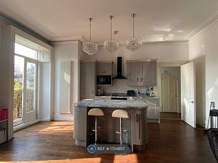 3 Bedroom Flat To Rent In Shooters Hill Road, London, SE3