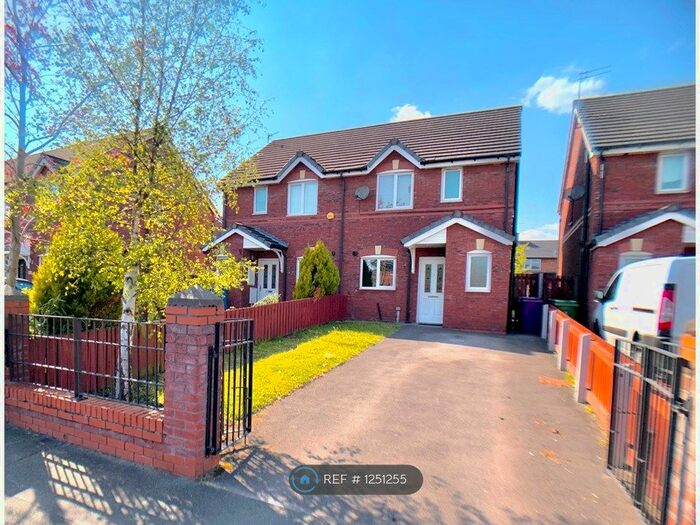 3 Bedroom Semi-Detached House To Rent In Lee Park Avenue, Liverpool, L25