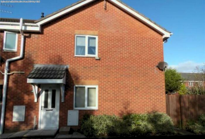 2 Bedroom Flat To Rent In October Drive, Liverpool, L6