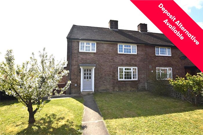 4 Bedroom Semi Detached House To Rent In Hillfield Road, Dunton Green, Sevenoaks, Kent, TN13