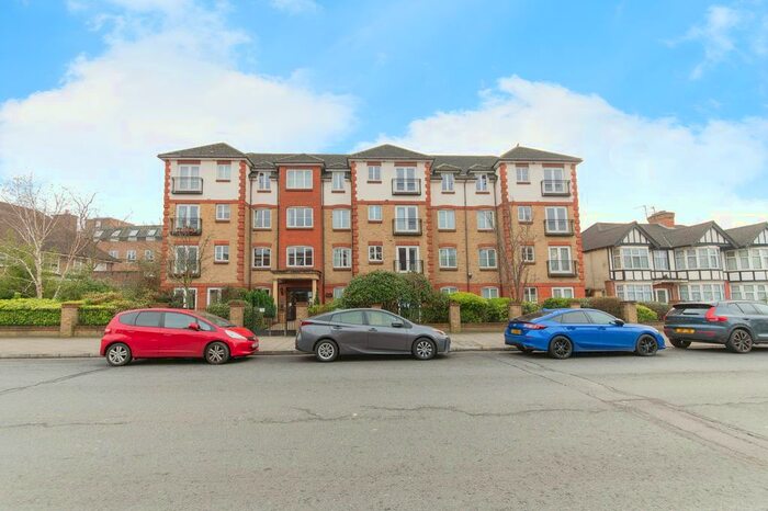 1 Bedroom Flat To Rent In Kenton Road, Harrow, HA3