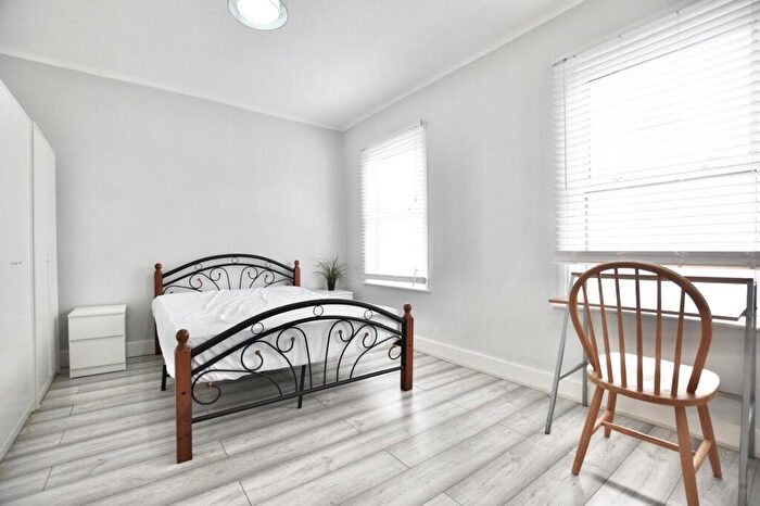 1 Bedroom House Of Multiple Occupation To Rent In Colegrave Road, Stratford, E15