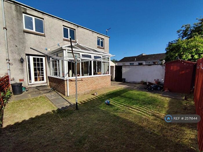 4 Bedroom Semi-Detached House To Rent In South Gyle Gardens, Edinburgh, EH12