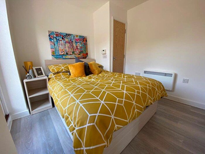 Studio To Rent In Queningate Mews Ref -, CT1